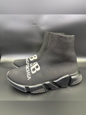 Shoes men’s size 9 US